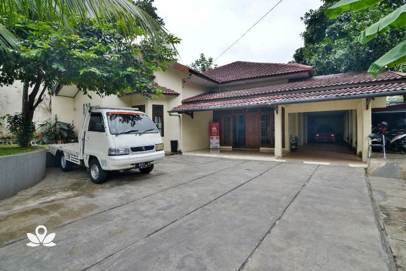 Guest house Zen Cipete Utara 2*